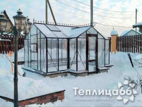 Теплица botanik T с большим тамбуром под стекло (24 м²)